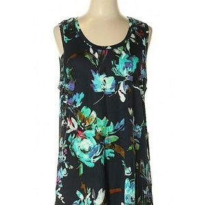 Simply Vera floral tank top